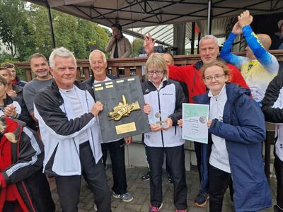 De Zuariner beim 23. Isecup in Hamburg am 23.09.2023 (Siegerehrung, 1. Platz)