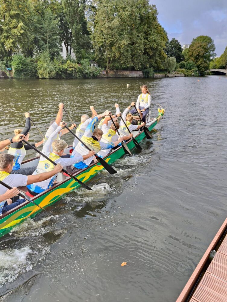 De Zuariner beim 23. Isecup in Hamburg am 23.09.2023 auf dem Weg zum Start