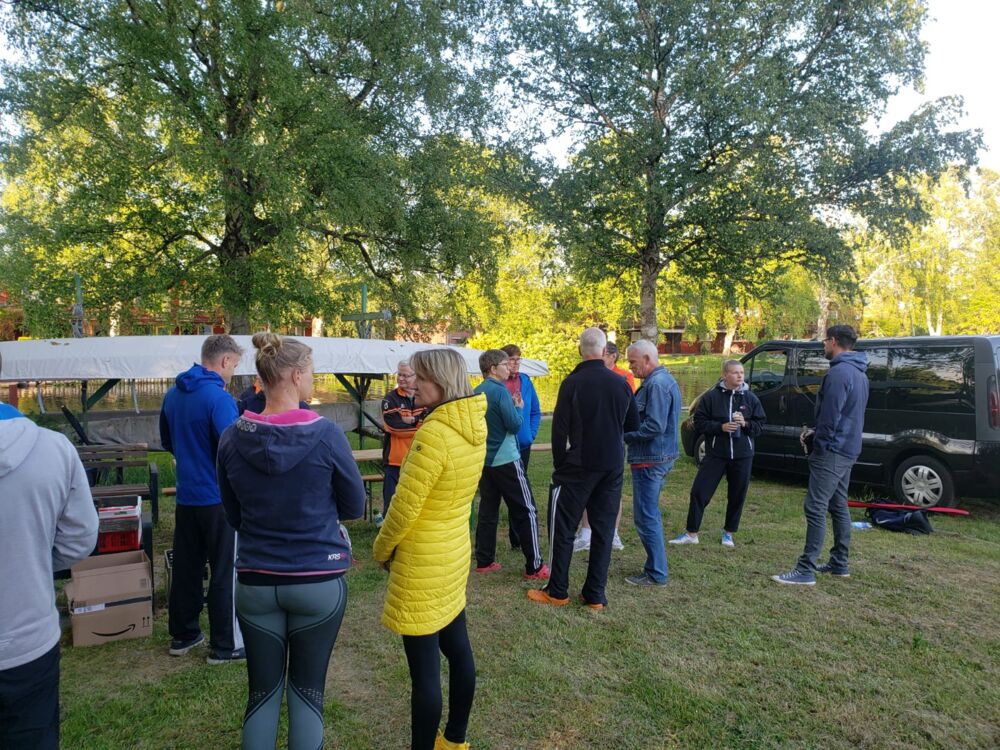 DC Zuarin beim Grillen nach dem gemeinsamen Paddeltraining auf dem Schweriner See